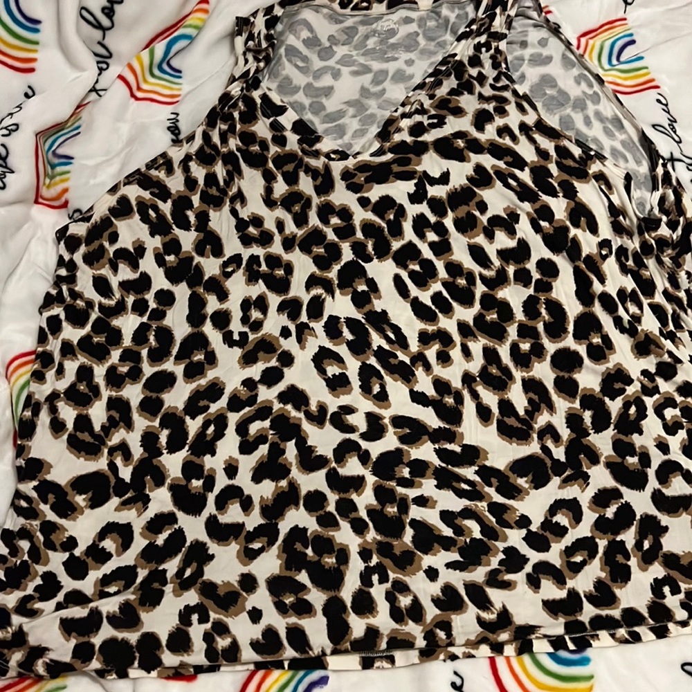 Gorgeous animal print tank top!